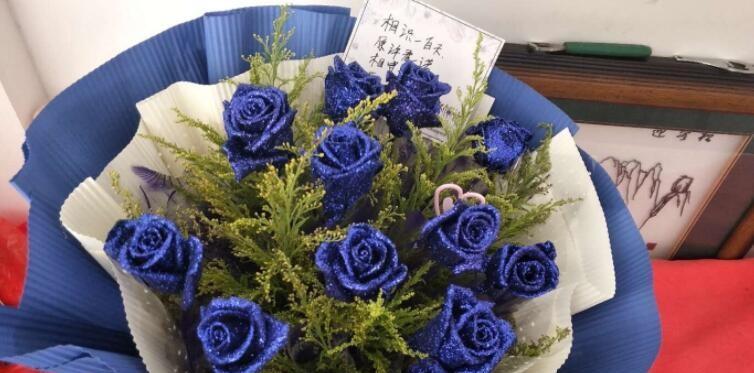 蓝色妖姬花语（以蓝色妖姬花语解读爱的深情）