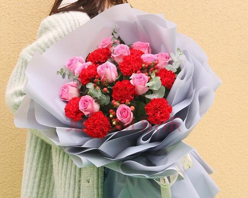 康乃馨花束的寓意与象征（探寻康乃馨花束背后的意义）
