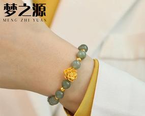 黄金莲花的寓意与象征——珍贵的美丽（探寻黄金莲花的寓意及其文化象征）