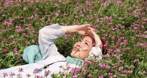 紫云英的花语（传递希望与喜悦的紫云英花语）