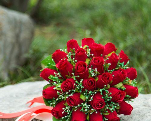 玫瑰花语颜色代表什么？不同颜色的玫瑰花代表什么含义？
