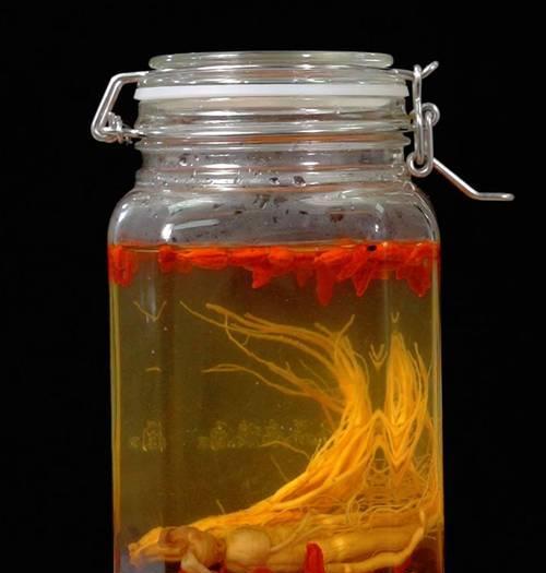 植物药酒泡制时间是多久？如何确保药效最佳？