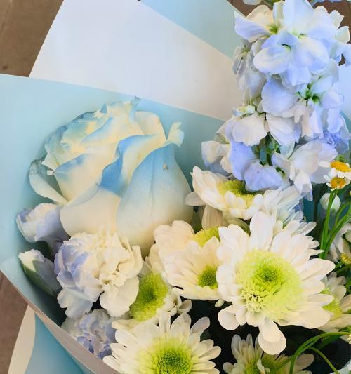 男孩送花时了解花语吗？花语在送花中扮演什么角色？