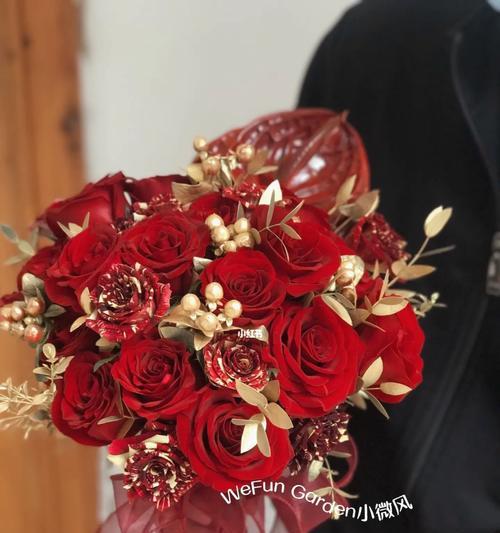 白红色手捧花代表什么？婚礼手捧花的含义是什么？