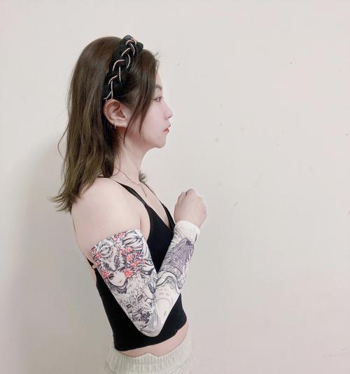 花臂如何寓意平平安安？花臂的平安象征有何特别之处？