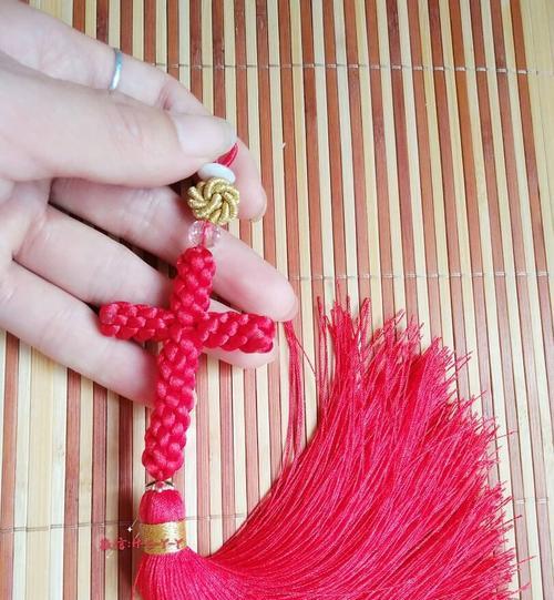 红色流苏花象征什么？红色流苏花的寓意是什么？