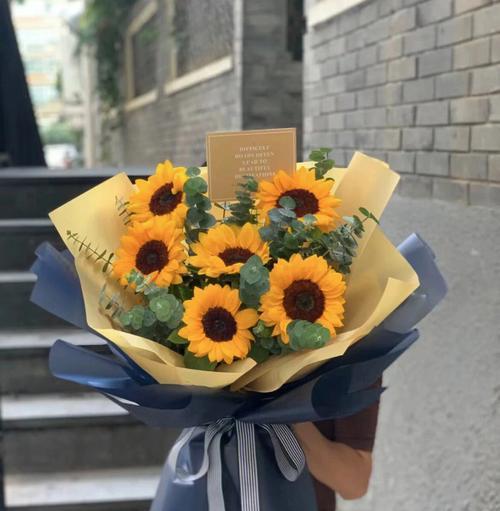 父亲节送什么花象征发财？哪种花寓意财富？