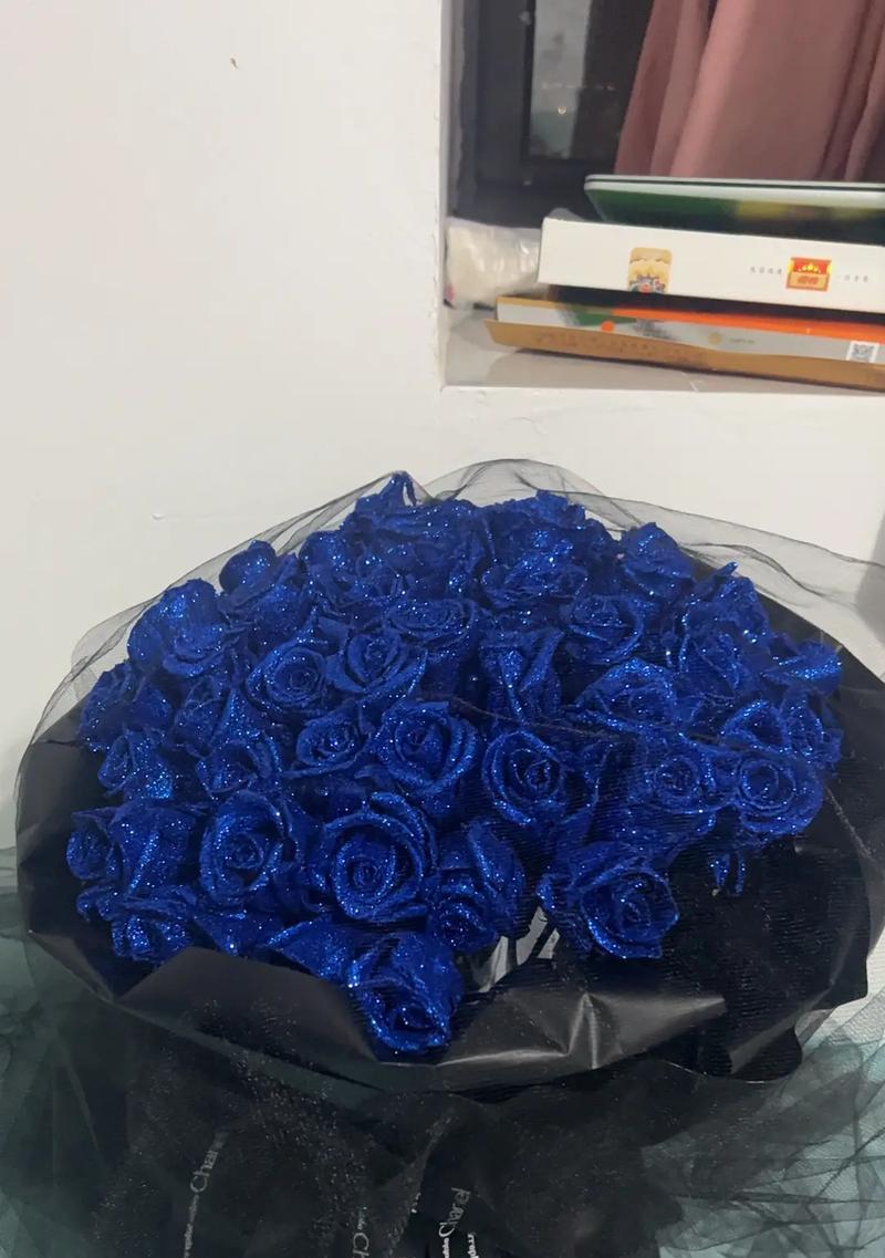 玫瑰花和蓝色妖姬的意义是什么？它们各自代表什么？