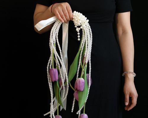 结婚时手捧花的象征意义是什么？