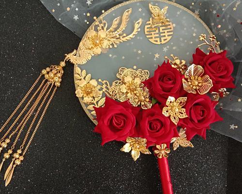 手捧花玫瑰圆扇有何寓意？圆扇玫瑰花代表什么？