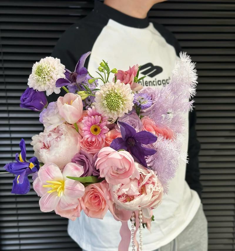 紫色精灵手捧花代表什么？它的寓意是什么？
