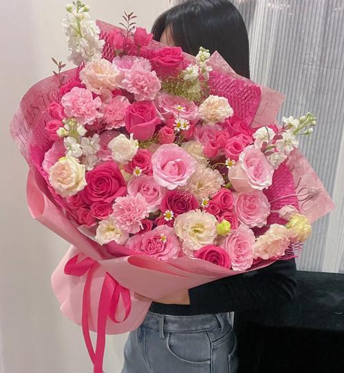 粉色花代表什么爱意？粉色花卉的寓意是什么？