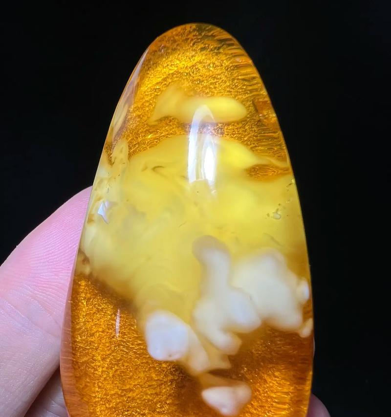 白色吊坠花的寓意是什么？