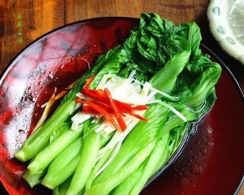 油菜可以生吃吗？探究油菜的营养与食用方法（解答人们对油菜生食的疑问，发现油菜的独特魅力）