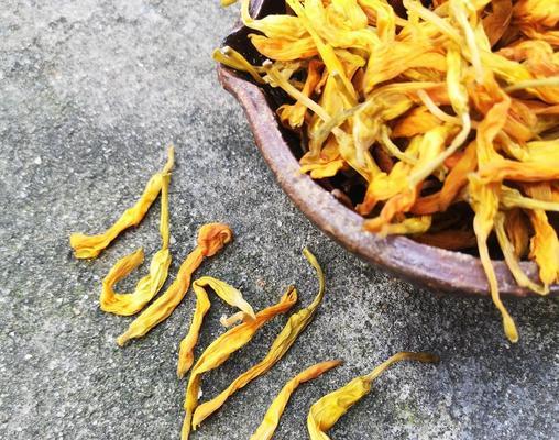 忘忧草（了解忘忧草的分类、药用价值和药理作用）