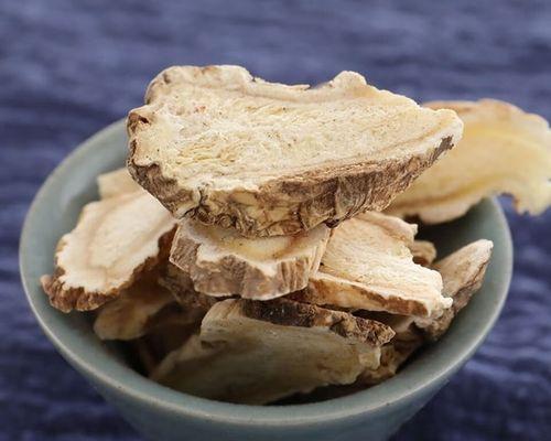 桔梗泡水喝的好处（泡桔梗水的正确方法以及注意事项）